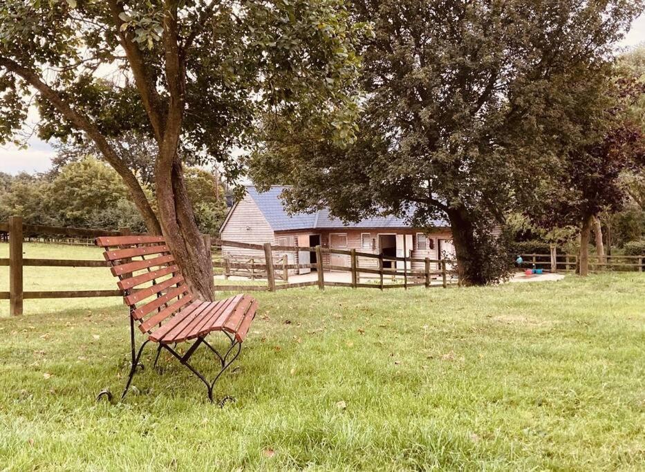 2 Beds & Living In Our Idyllic Country Cottage Bedford Exterior foto